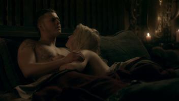 Alicia Agneson nude in Vikings S05E12 (2017) - famous naked scene