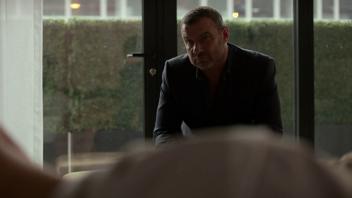 Kerry Condon nude : A sexy drama in Ray Donovan