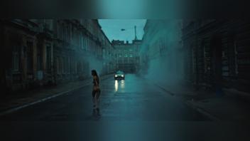Angela Olszewska Naked in Lead Balloons: A Nude Escape