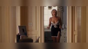 Margot Robbie nude - The Wolf of Wall Street, sexy movie scene