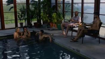 Taylor Schilling nude in an Orange is the New Black S2E01 scene